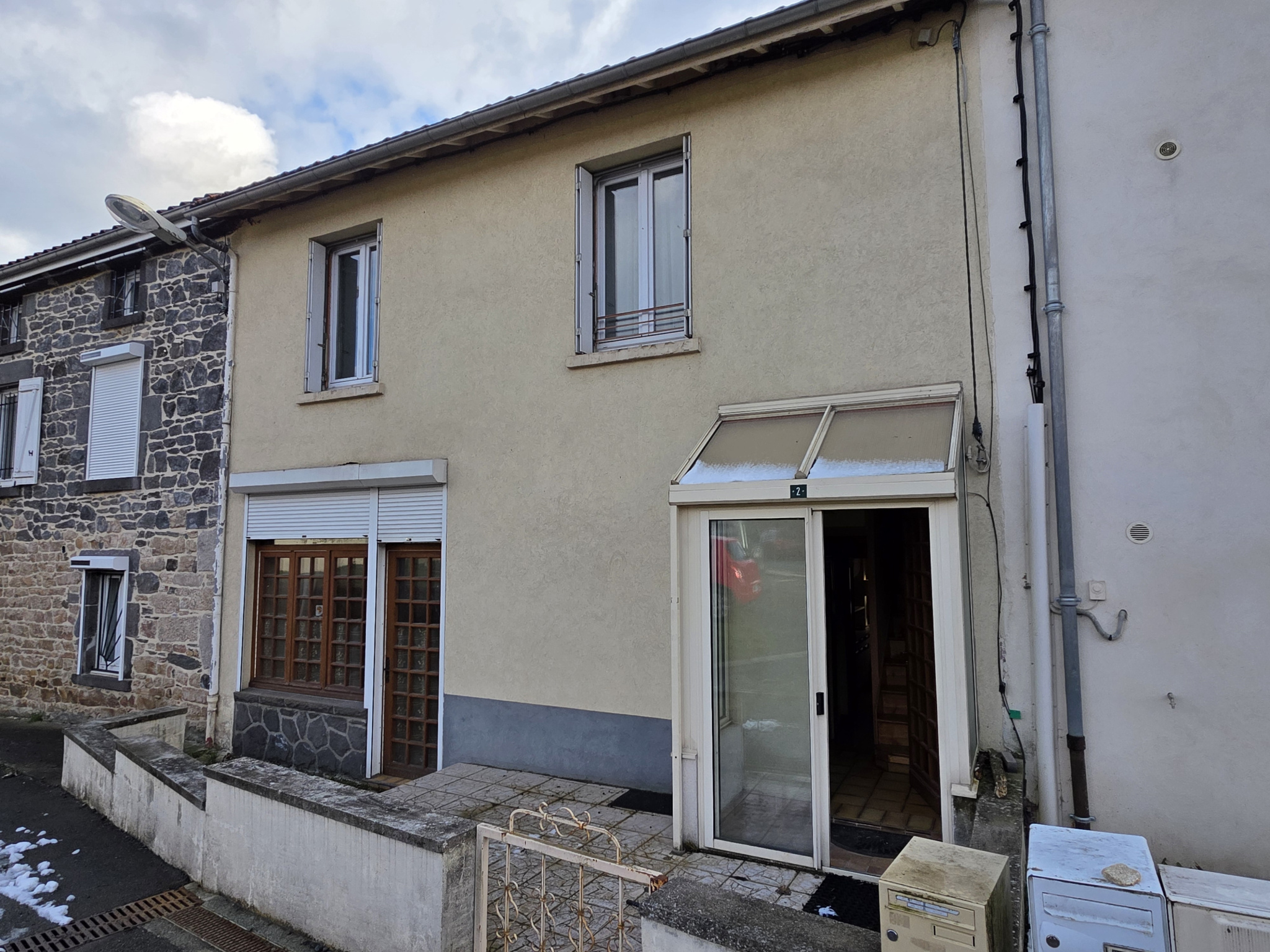 Theix, Maison de village aux portes du parc des volcans